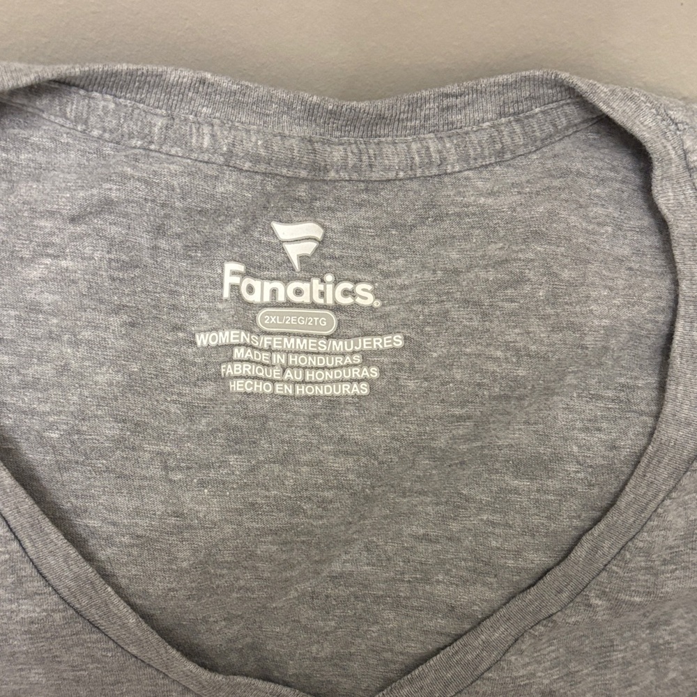 Fanatics Gray V-Neck Top with Red and Blue Logo - Picture 2 of 2